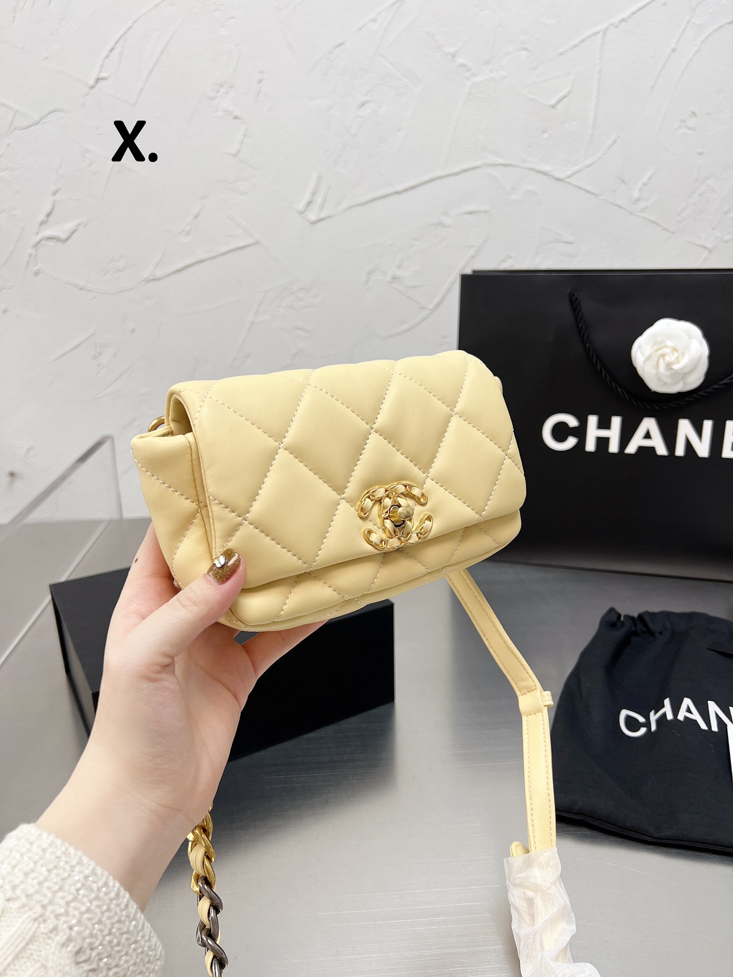 C style Shoulder Bags Handbags-Luxeon