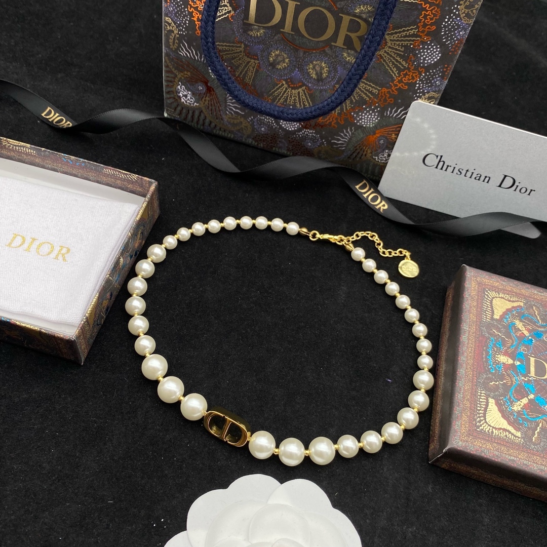 D style Pearl Vintage Necklace-Luxeon