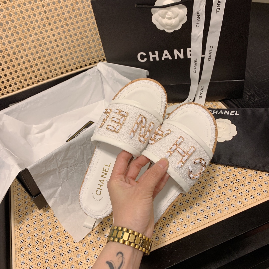 C style embroidered logo slides-Luxeon