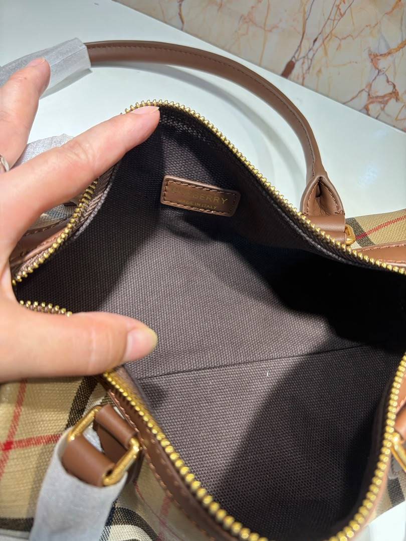 handbag 26*11*11cm