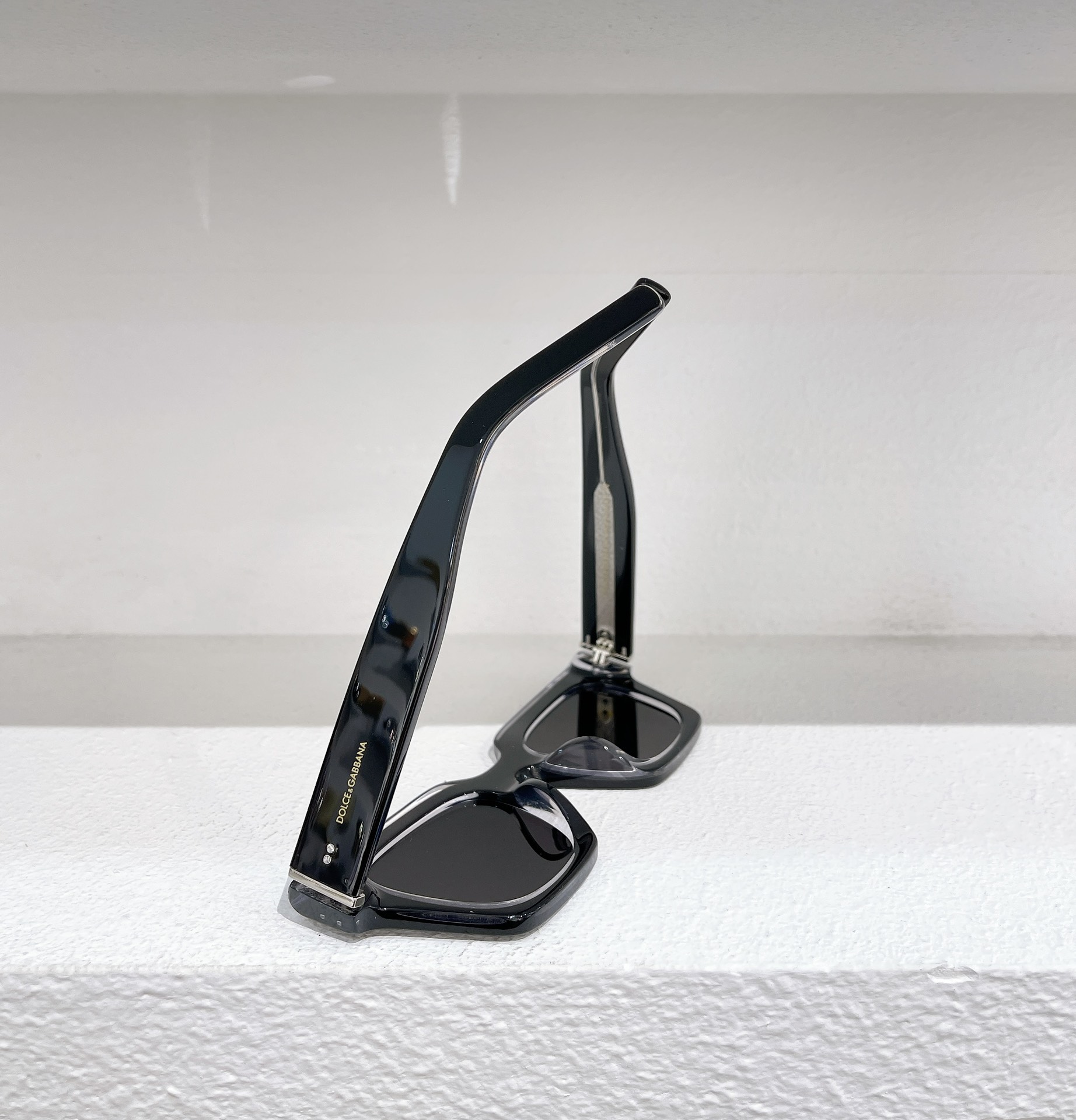 DOLCE & GABBAN fashion sunglasses-Luxeon