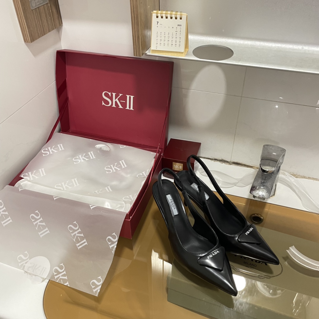 P style classic patent leather sandals high heels-Luxeon