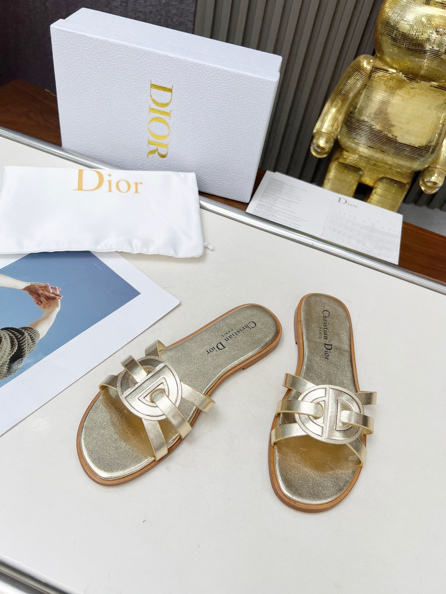 Women hollow slippers 35-42