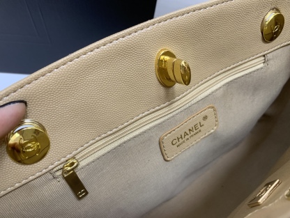 C style vintage handbag-Luxeon