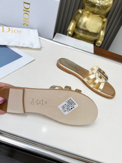 Women hollow slippers 35-42
