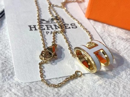 H style Classic High Quality Necklace-Luxeon