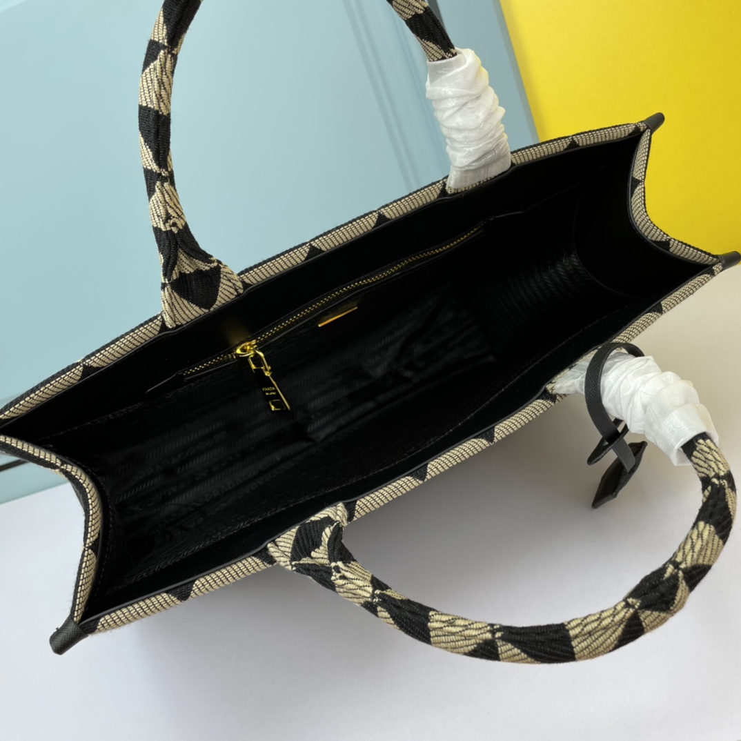 P style handbag-Luxeon