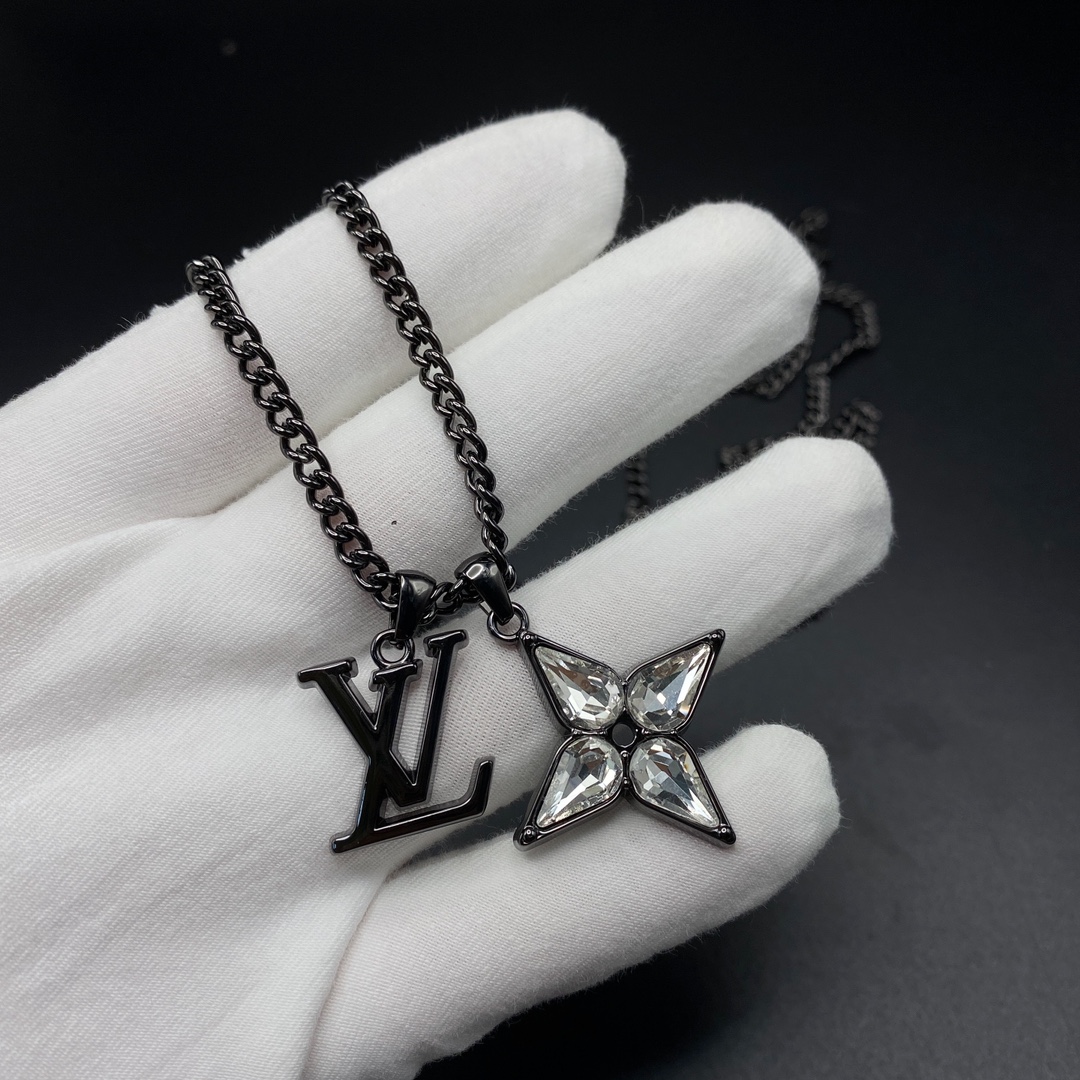 L style New ACC Black Gold Necklace-Luxeon