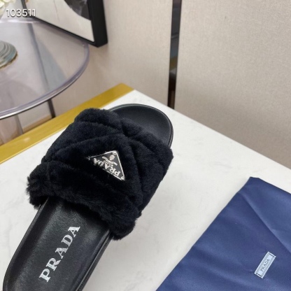 P style winter new women slippers-Luxeon