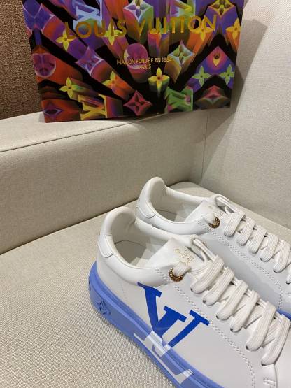 L style Women Lace Up Leather Flat Sneakers-Luxeon