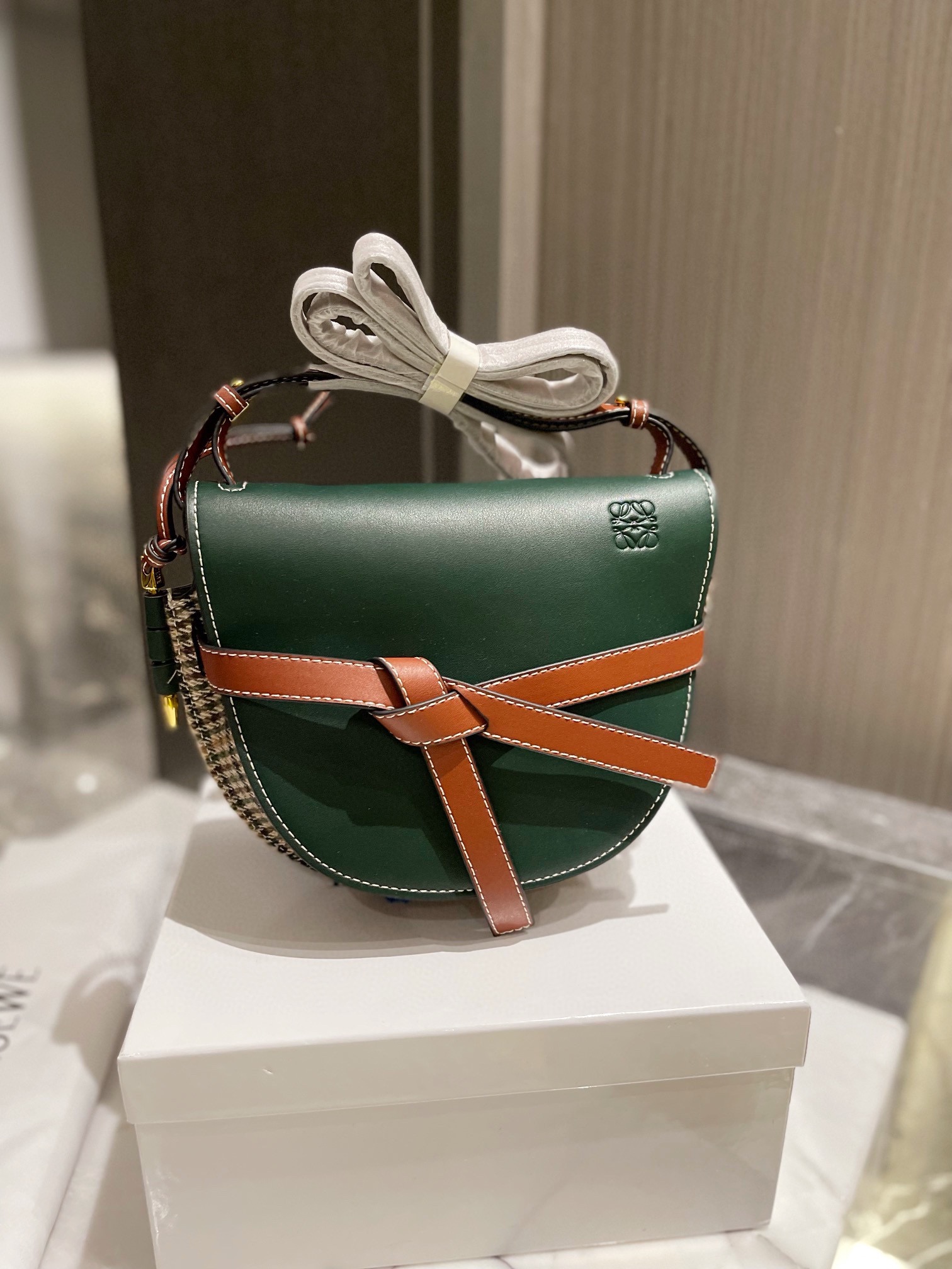 L style Gate Bag Saddle Bag Crossbody Bag-Luxeon