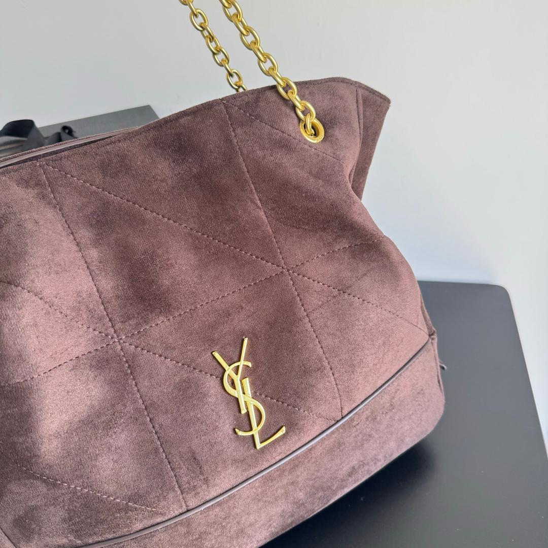 Women solid color handbag