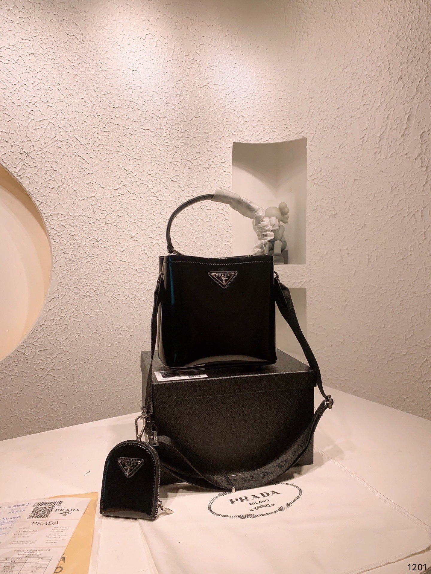 P style Bucket bags Two In One Patent Leather-Luxeon