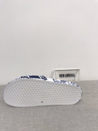 D style's New Flat Bottom Comfortable Non-slip Slippers-Luxeon