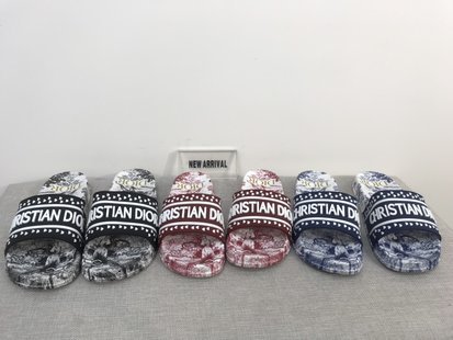 D style's New Flat Bottom Comfortable Non-slip Slippers-Luxeon