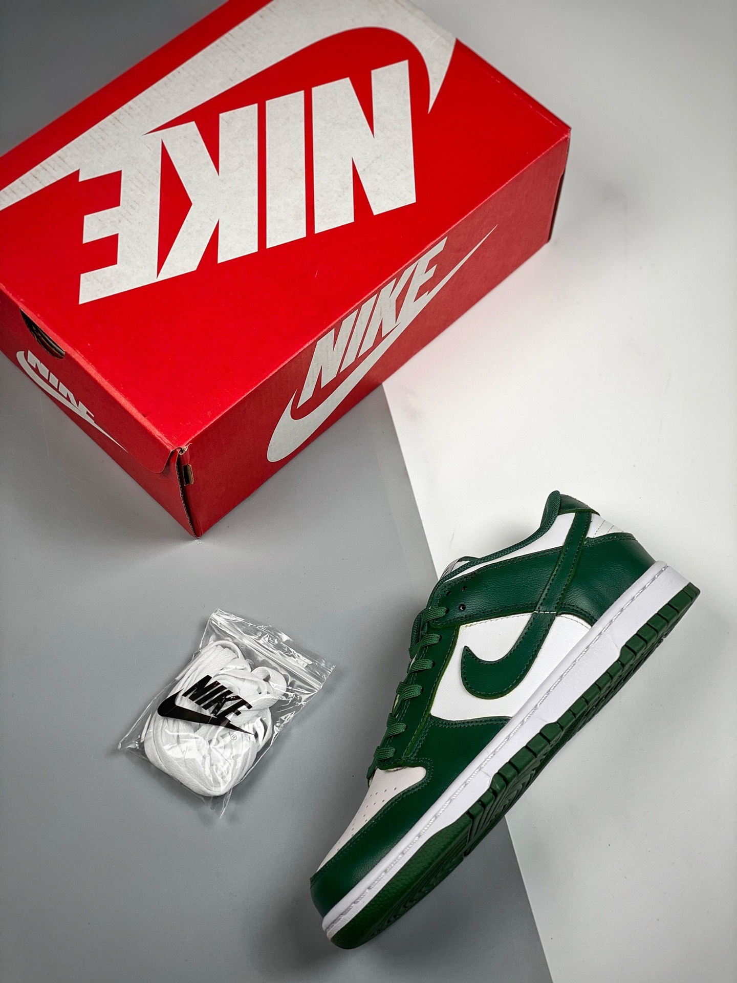 . SB Dunk Low "UNLV" sneakers-Luxeon