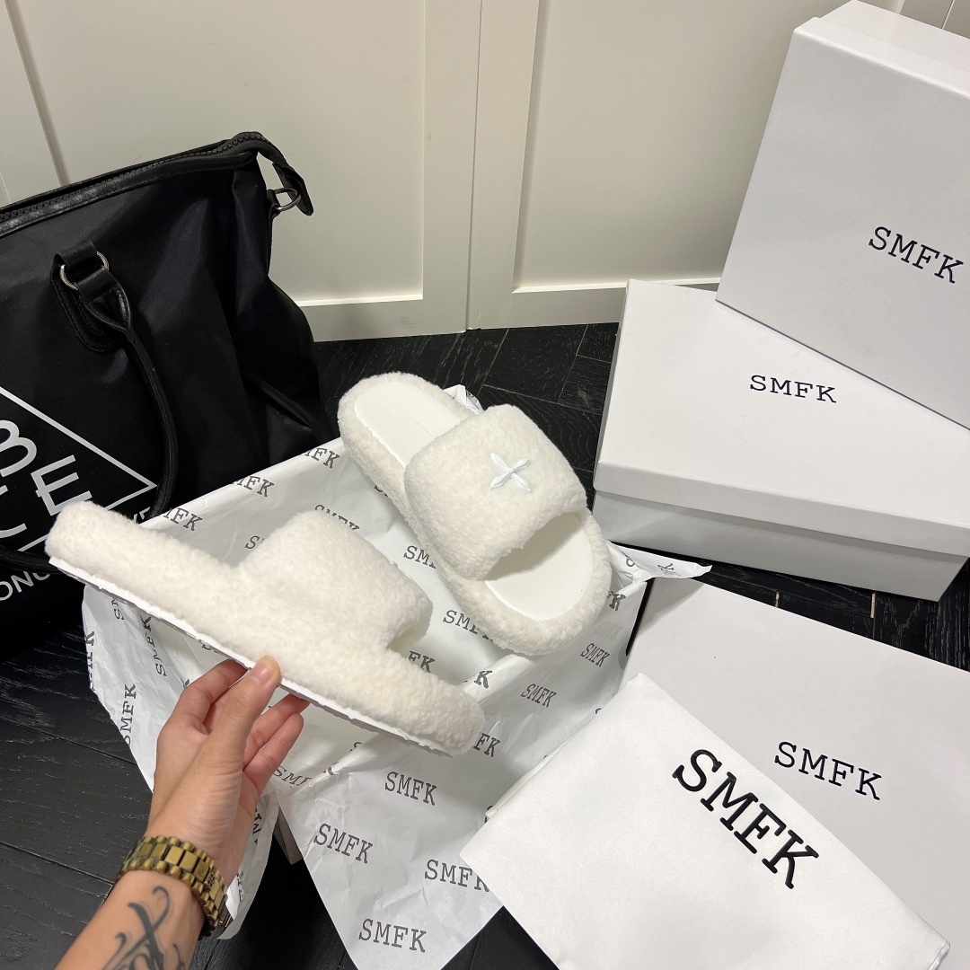 SMFK new wool fuzz slippers-Luxeon
