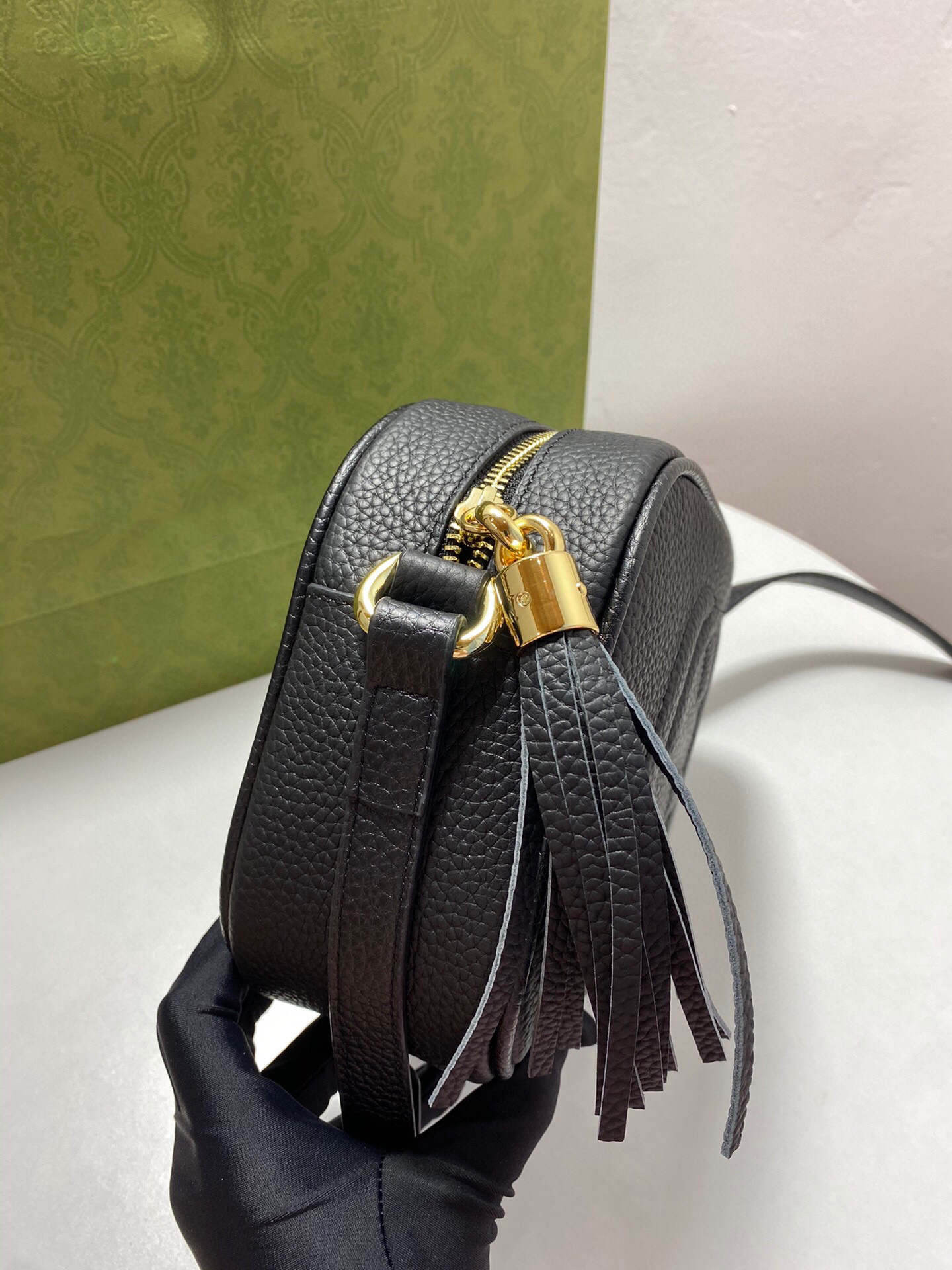G style lychee pattern Cross-body bag-Luxeon