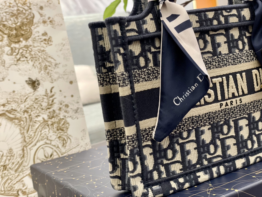 D style Mini Book Tote Handbags-Luxeon