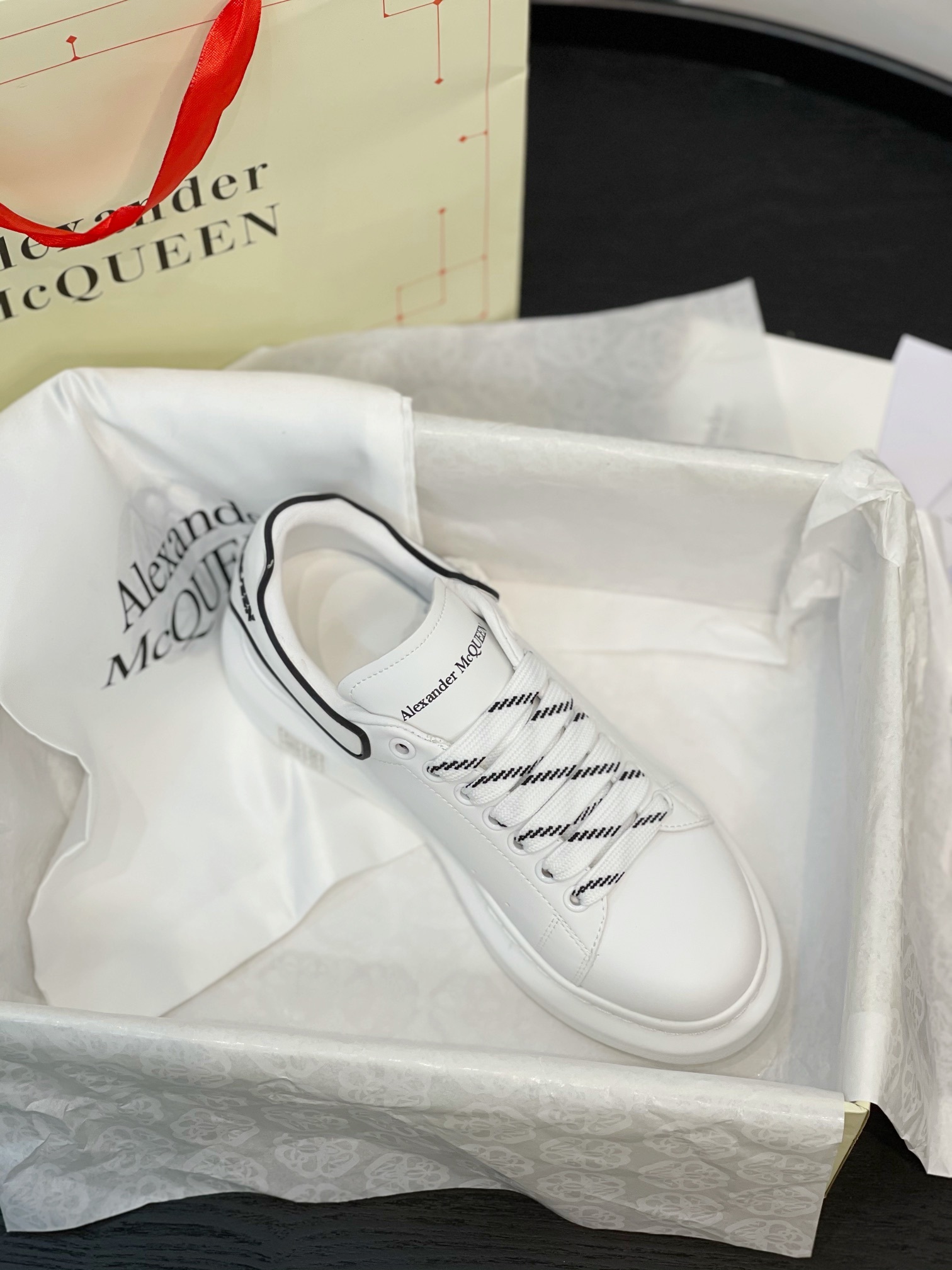 Alexander Mc QUEEN  women sneakers casual shoes-Luxeon