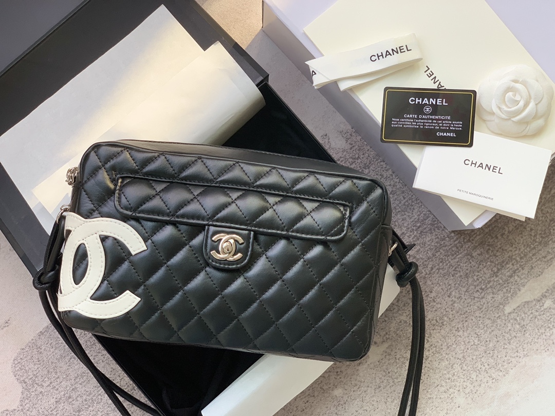 C style vintage handbag-Luxeon