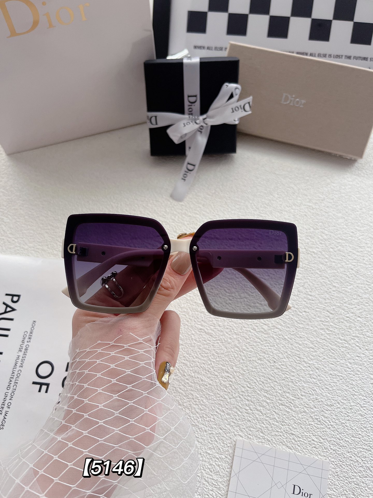 D style fashion women sunglasses-Luxeon