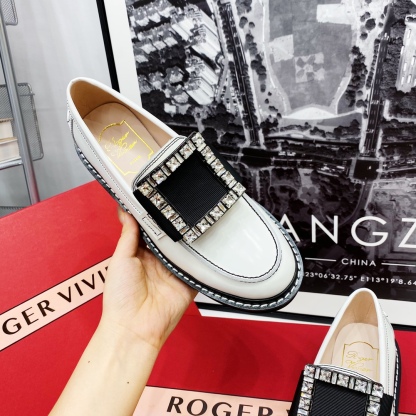 Roger Vivier buckle Mary Jane shoes-Luxeon