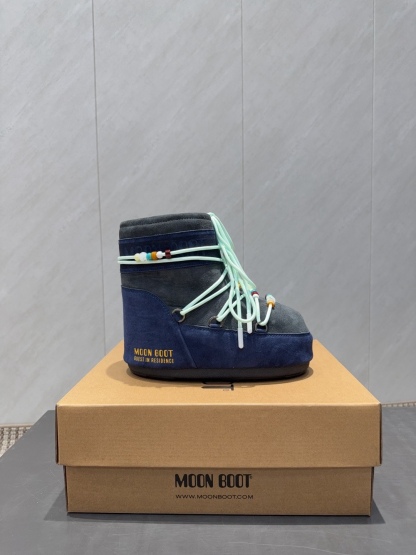 snow boots