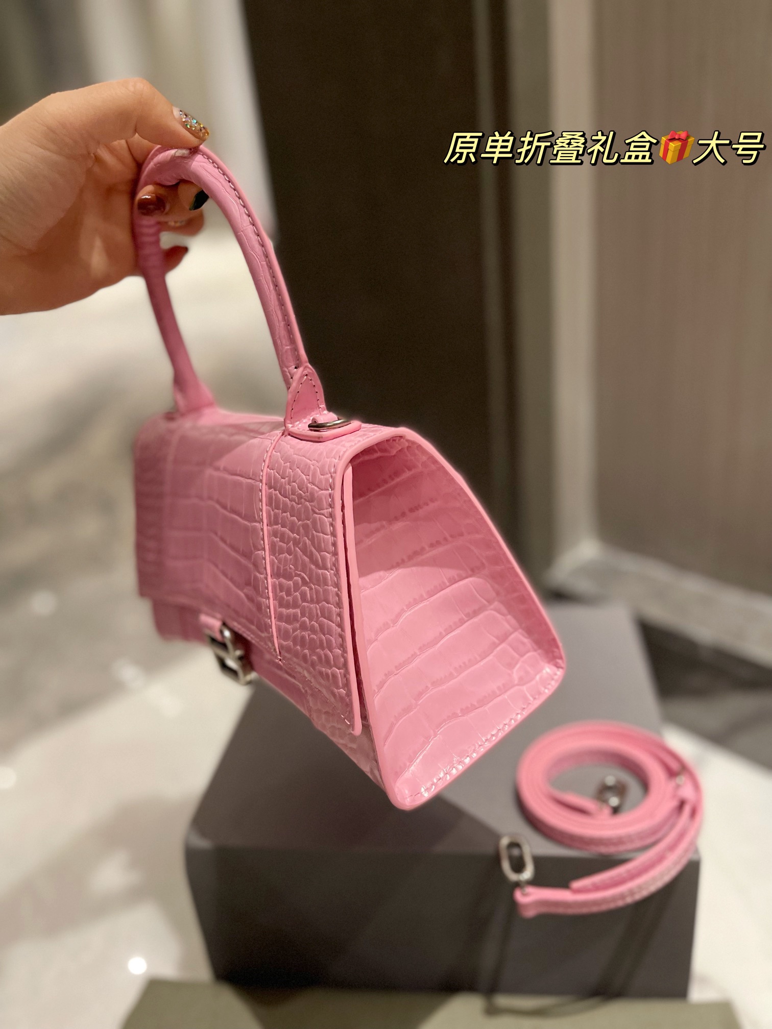 B style Hourglass Handbags Pink-Luxeon