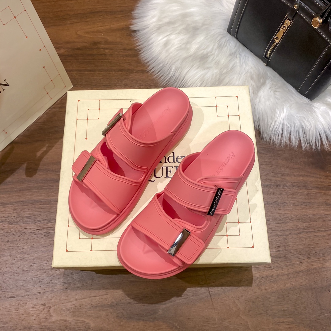 Mcqueen women thick sole sandals-Luxeon