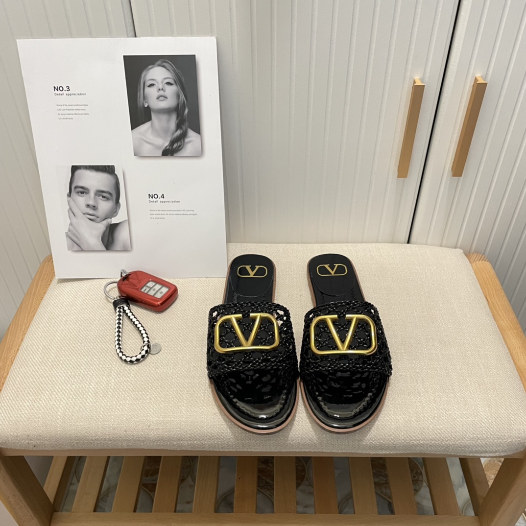 VALENTINO new hollow out slippers-Luxeon