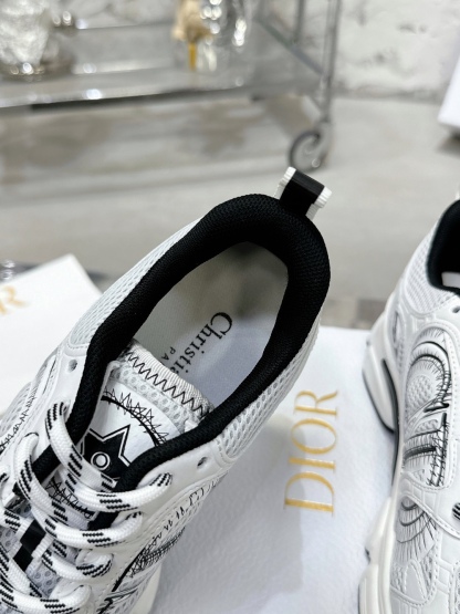 Mesh casual athletic shoes