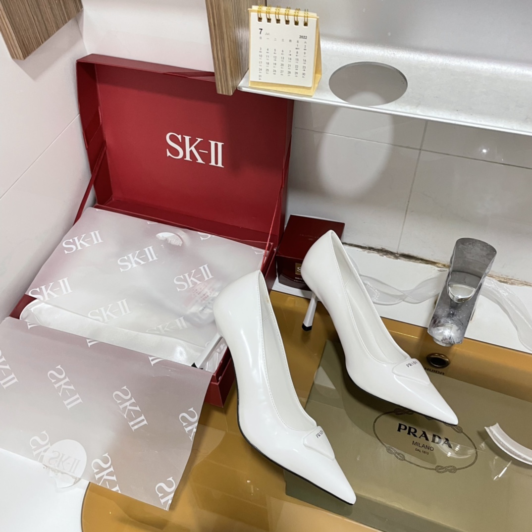 P style classic patent leather sandals high heels-Luxeon