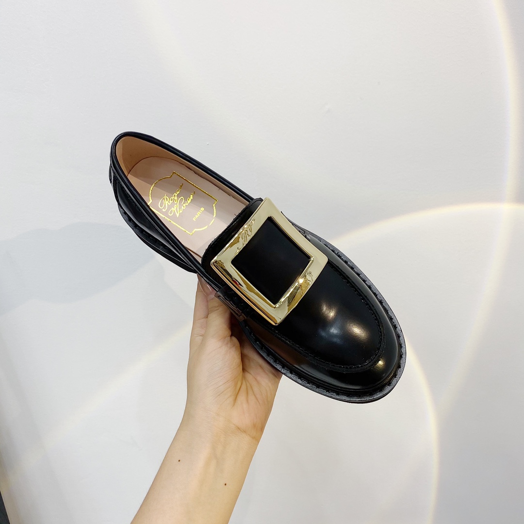 Roger Vivier buckle Mary Jane shoes-Luxeon