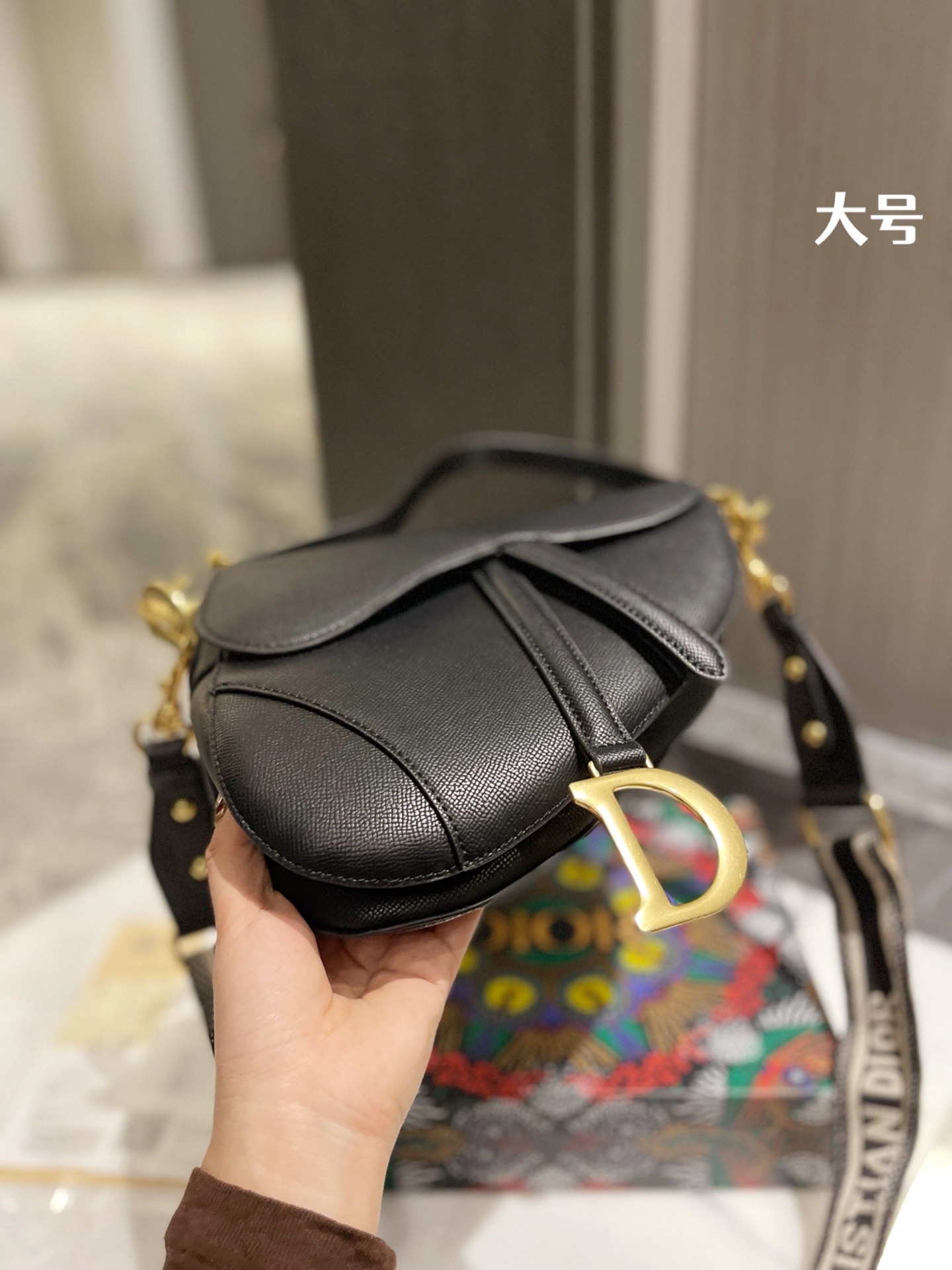 D style saddle handbags-Luxeon