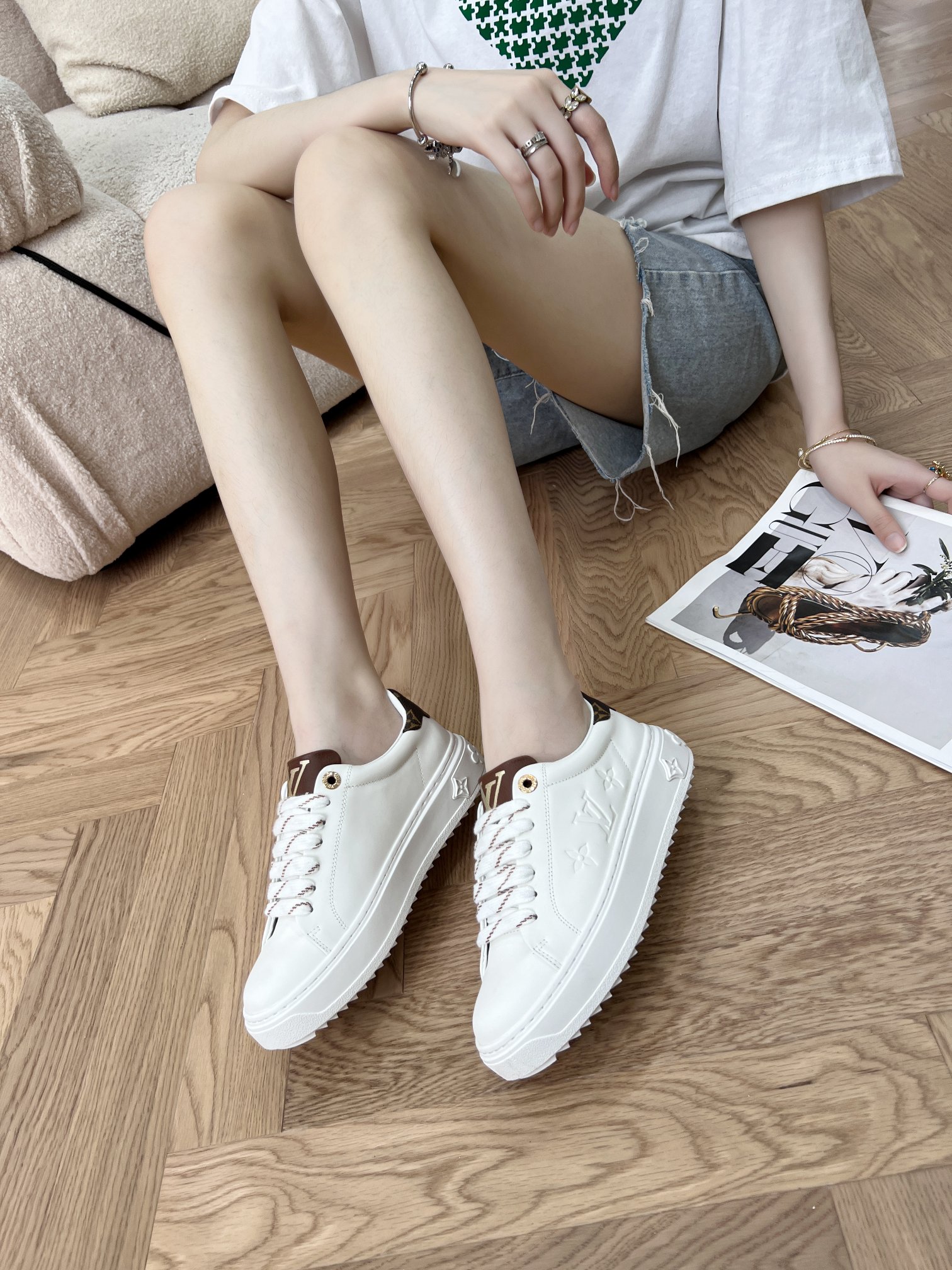 L style trendy women sneakers casual shoes-Luxeon
