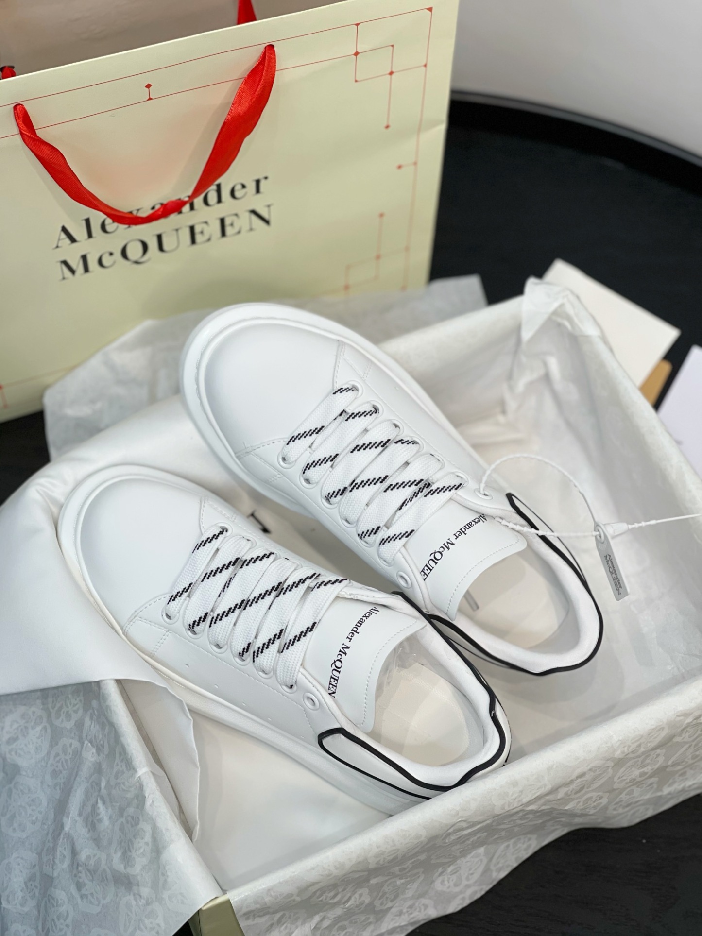 Alexander Mc QUEEN  women sneakers casual shoes-Luxeon