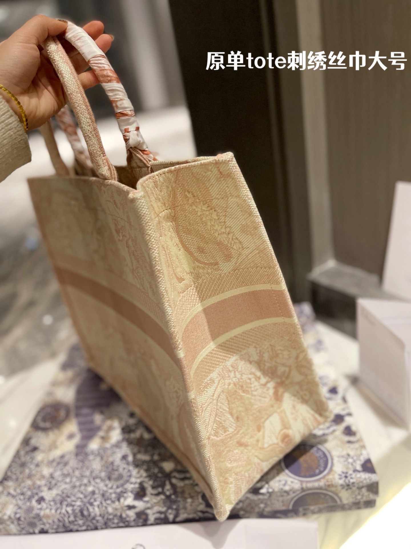 D style Book Tote Classic Handbags-Luxeon