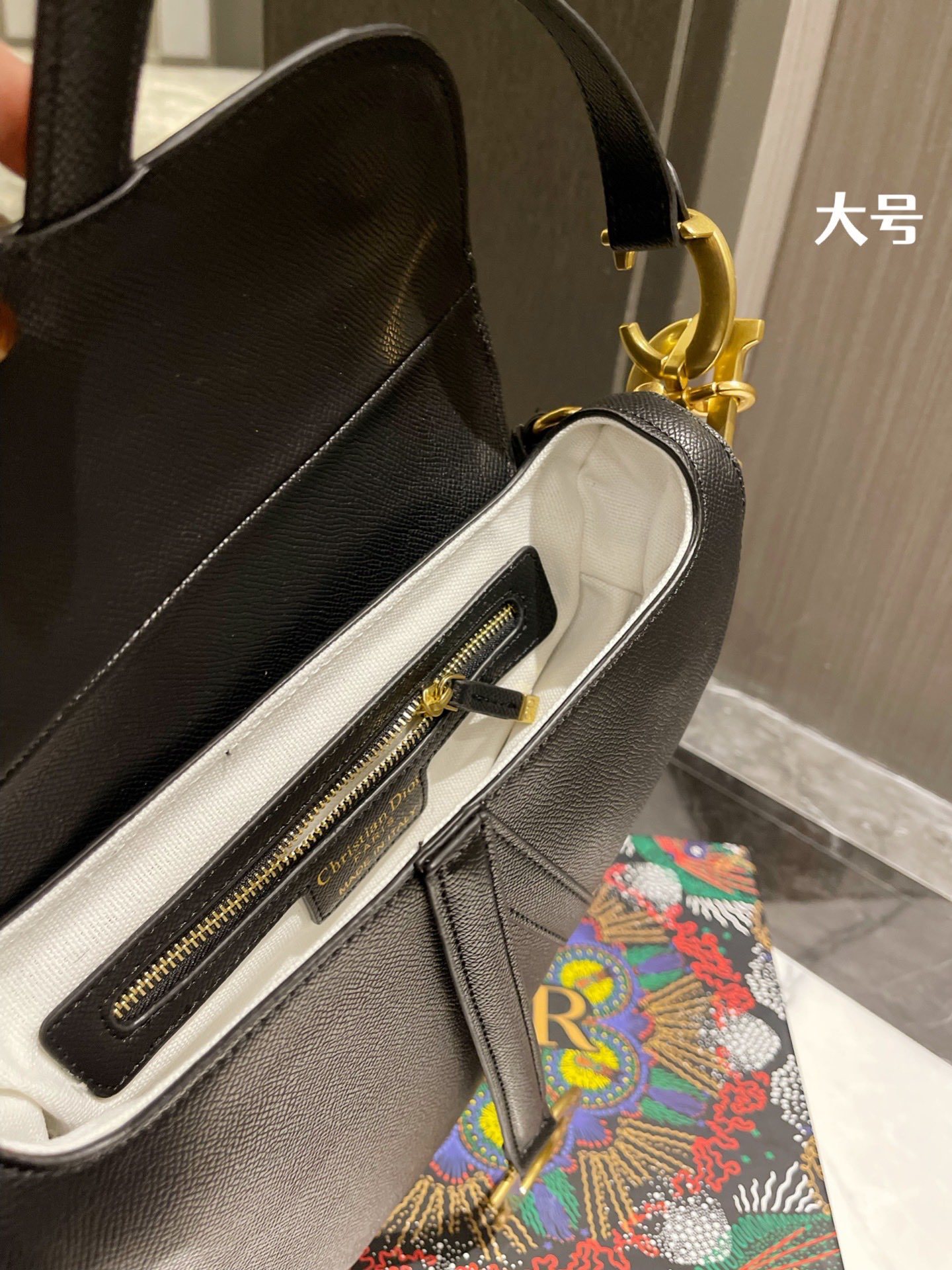 D style saddle handbags-Luxeon