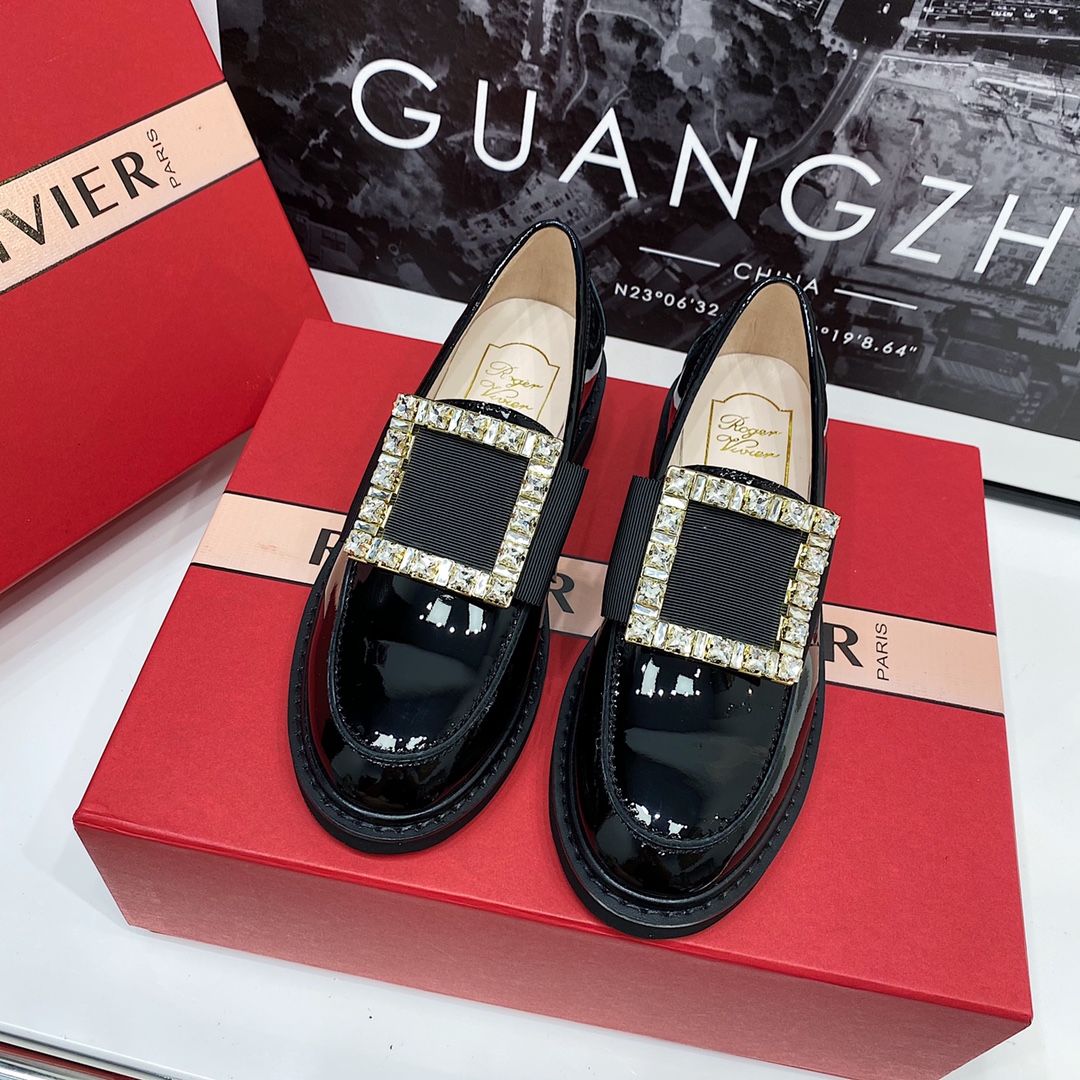 Roger Vivier buckle Mary Jane shoes-Luxeon