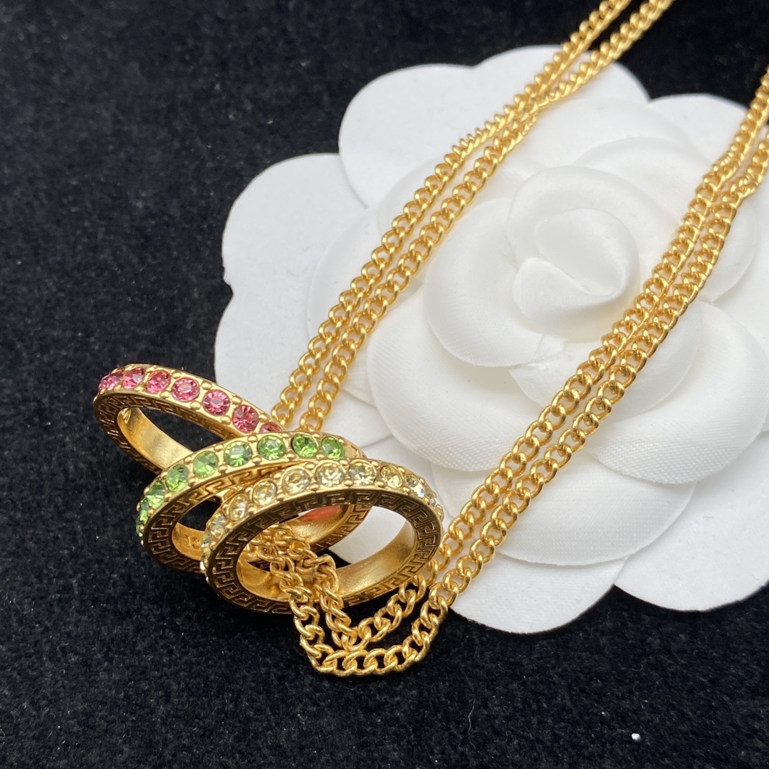 Versace Fashion New Necklace-Luxeon