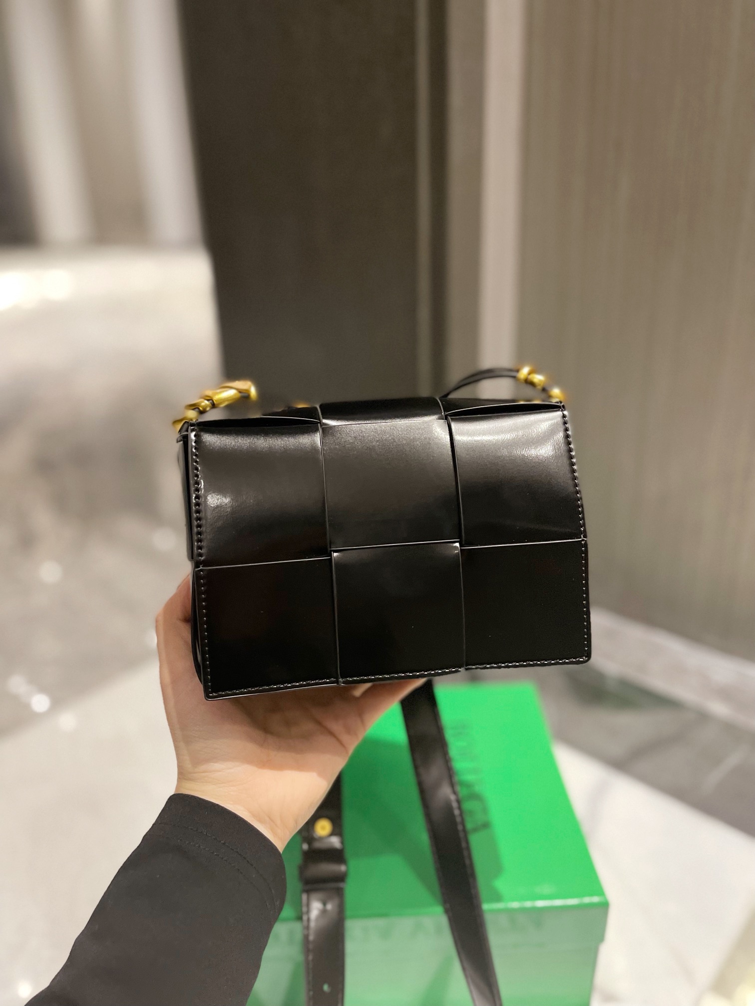 BV Bottega Veneta Cassette Handbags-Luxeon