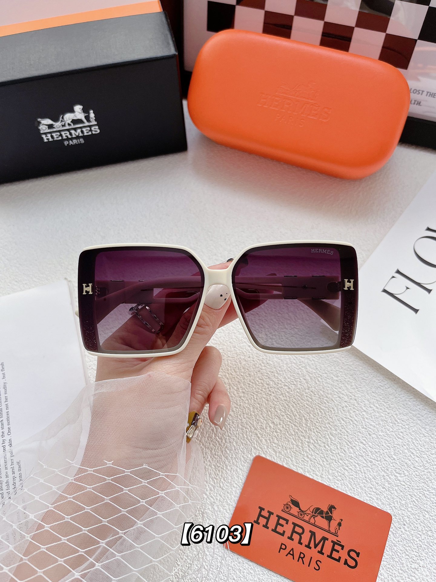 H style fashion glasses-Luxeon