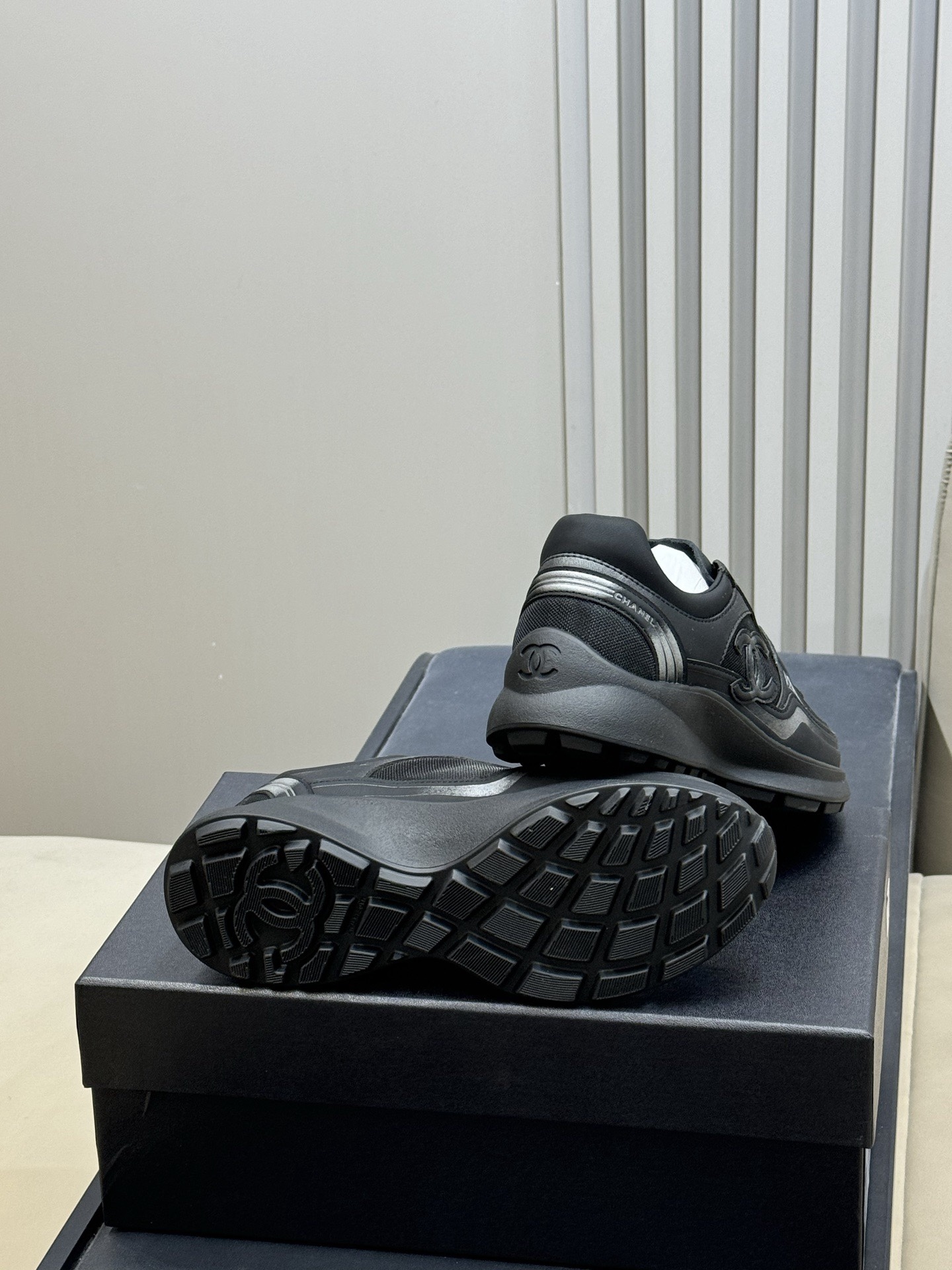 Mesh casual shoes