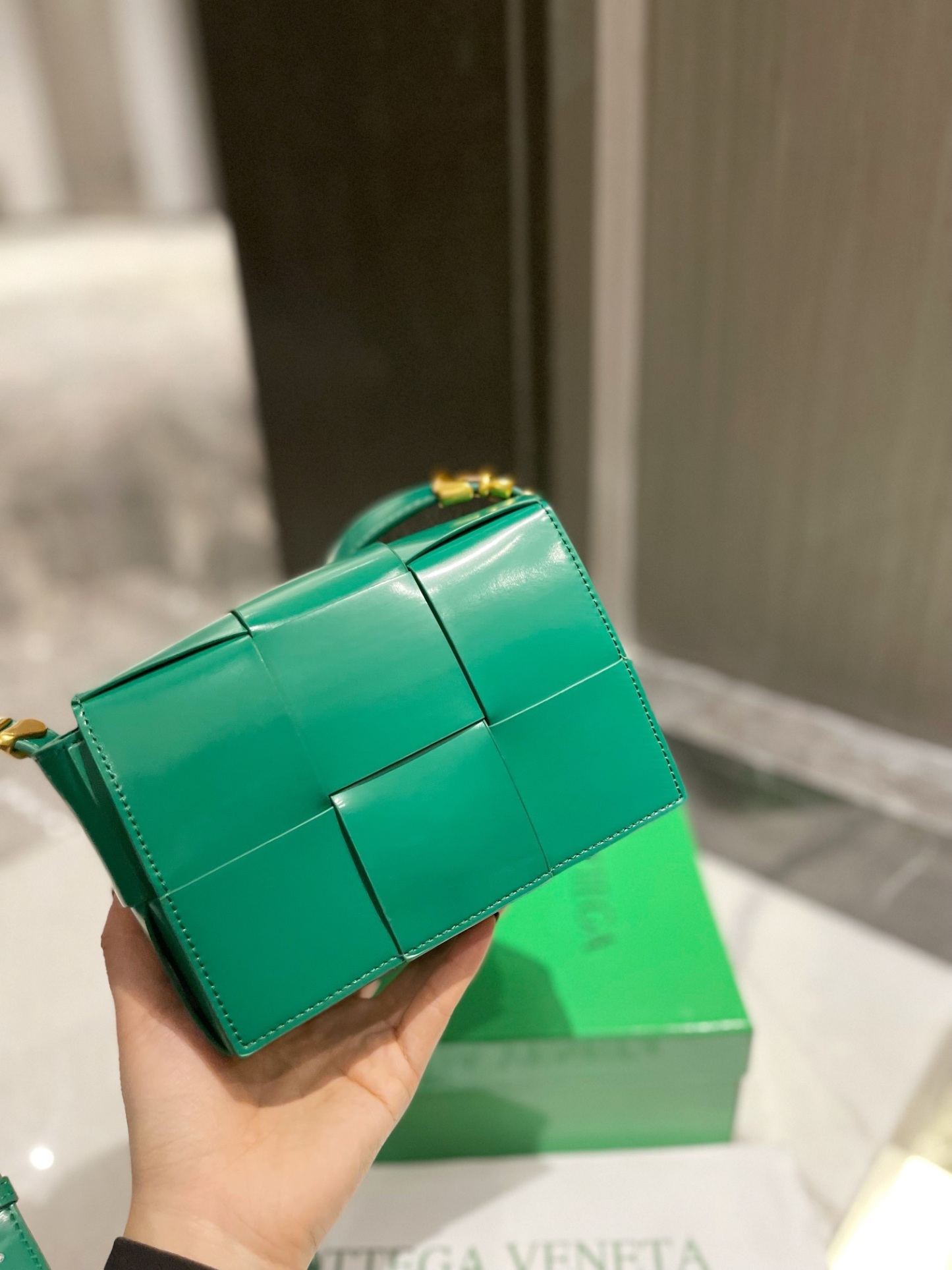 BV Bottega Veneta Cassette Handbags-Luxeon