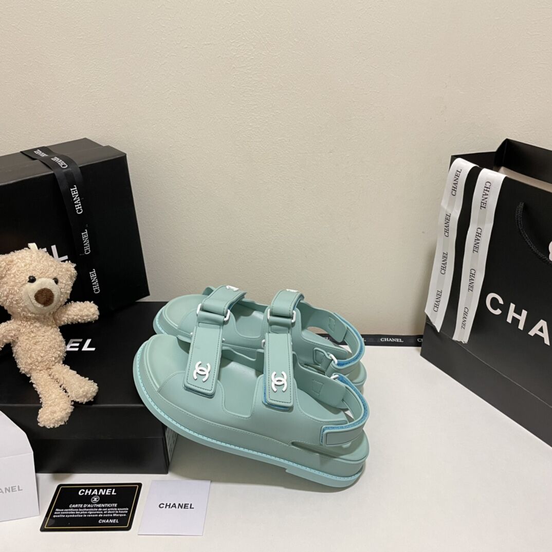 C style Buckle Sandals-Luxeon