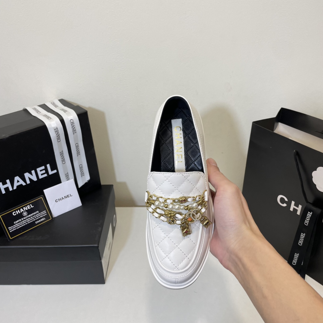 C style Double C Chain Loafers-Luxeon