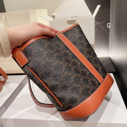 C style Handbags Tote Bags-Luxeon