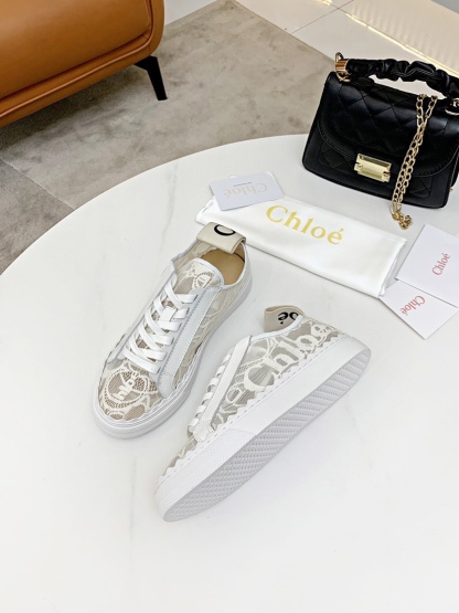 Openwork mesh casual shoes