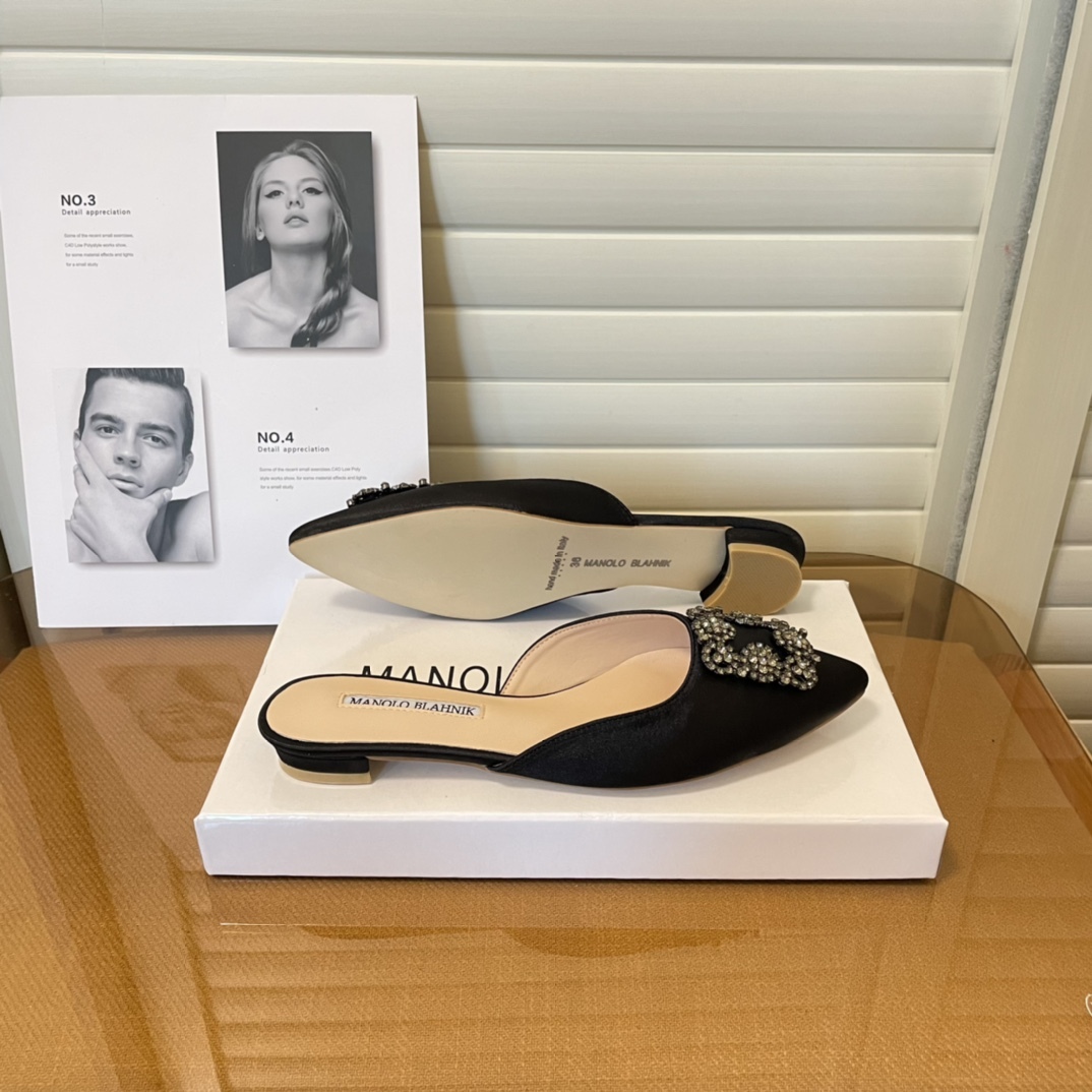 Manolo Blahnik pointed toe flat slippers-Luxeon